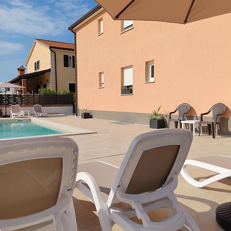 Apartments Oleander Lovrecica-Residence With Pool Dış mekan fotoğraf