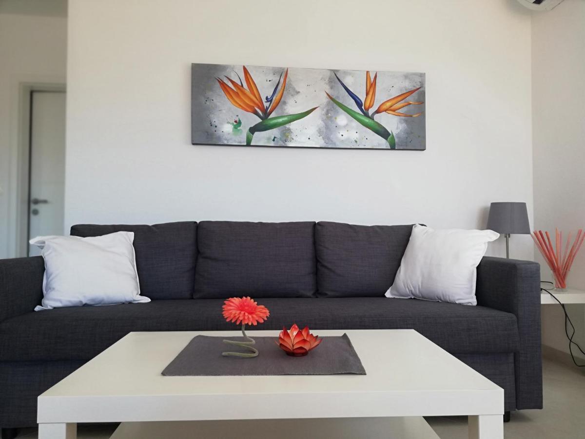 Apartments Oleander Lovrecica-Residence With Pool Dış mekan fotoğraf