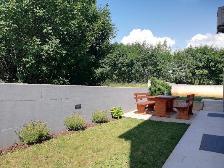 Apartments Oleander Lovrecica-Residence With Pool Dış mekan fotoğraf