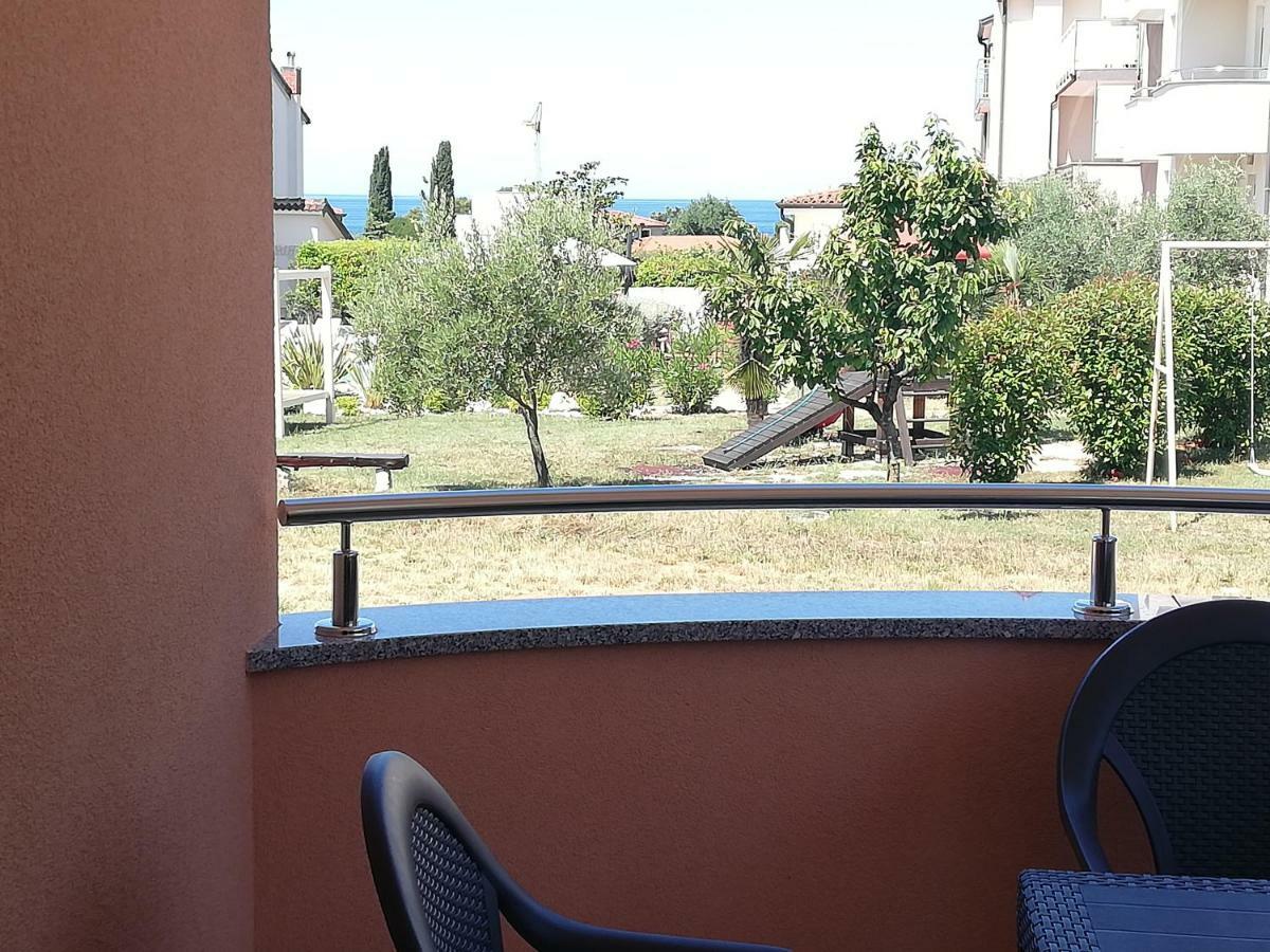 Apartments Oleander Lovrecica-Residence With Pool Dış mekan fotoğraf