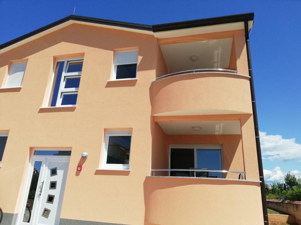 Apartments Oleander Lovrecica-Residence With Pool Dış mekan fotoğraf